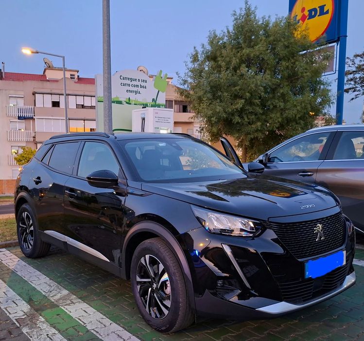Peugeot e-2008 Allure Pack
