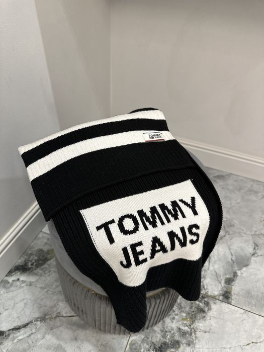 Шарф базовий унісекс чорний Tommy Jeans оригінал