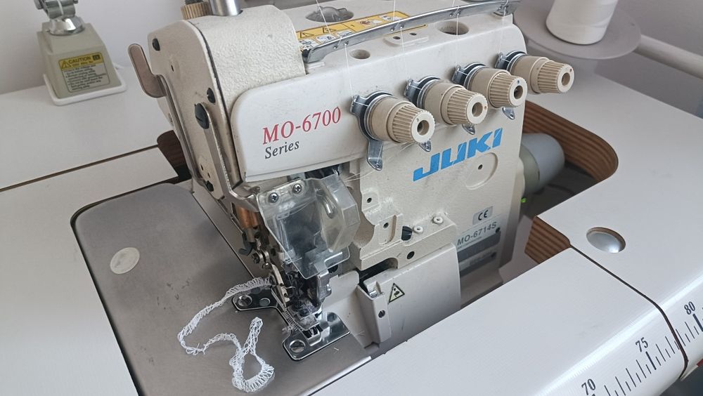 Maszyna Yuki MO-6714s 4 nitkowy owerlok