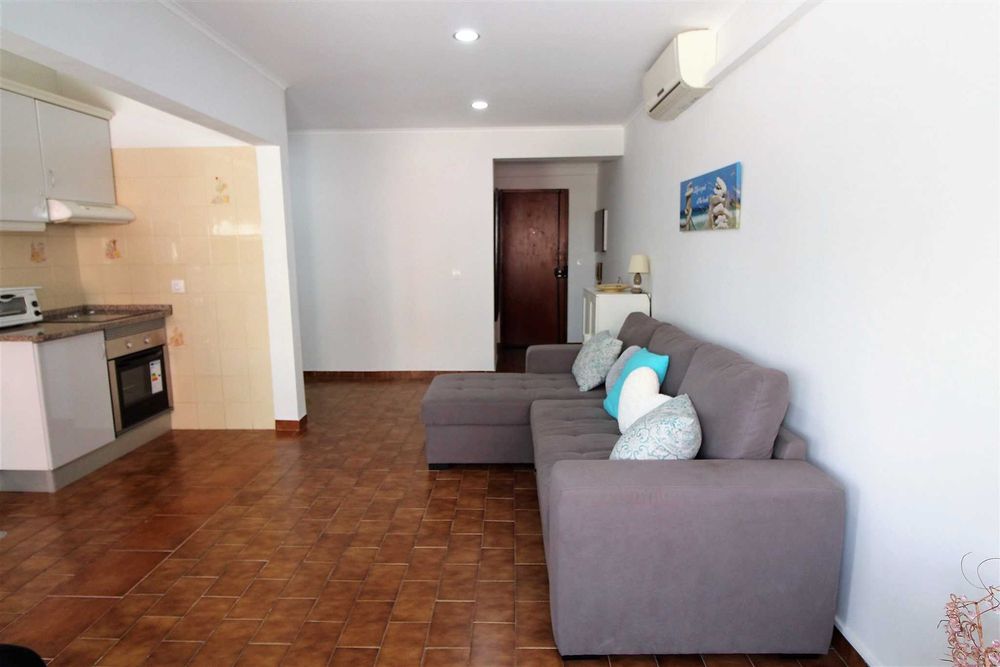 Armação de Pera Setembro c/ garagem/ 210m da Praia
