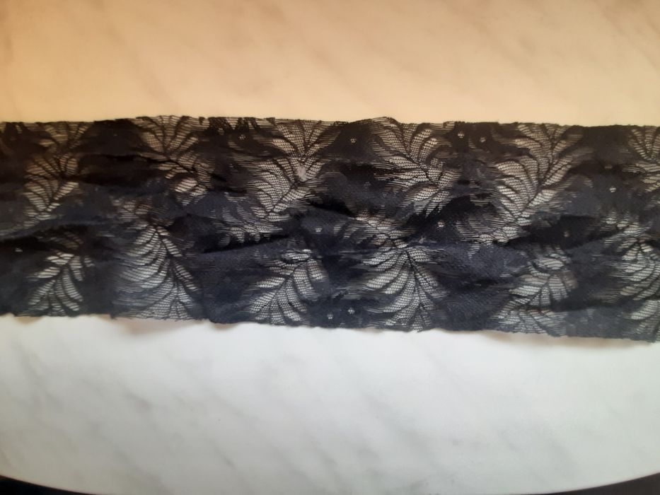 Taśma koronkowa czarna