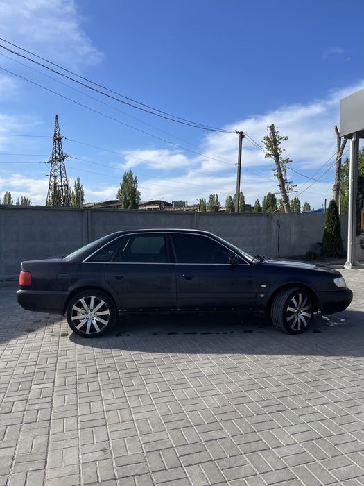Продам в гарному стані Audi A6 C4 1997