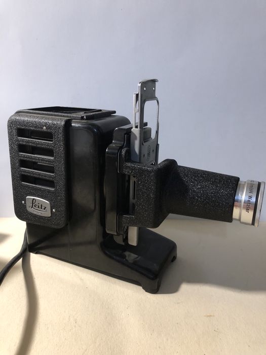 Projetor de Slides antigo Leitz