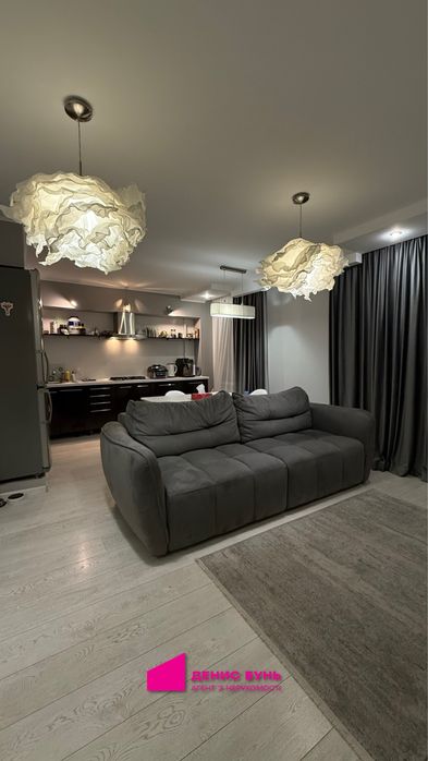 Продам 3к квартиру в смт Слобожанське, лівий берег, Брама,Золоті ключі