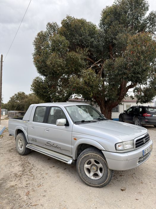 Mazda B 2500 — fotografia 2