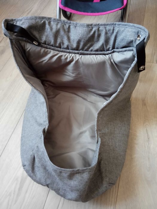 Ochraniacz na nogi do spacerówki lionelo