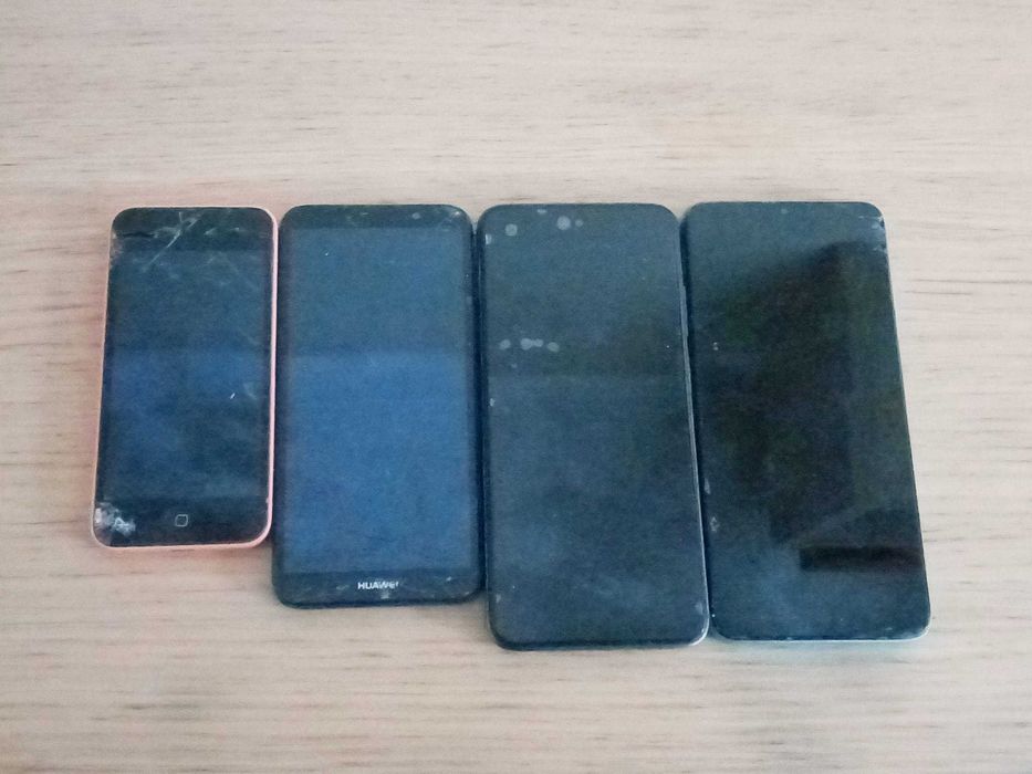 Lote 4 telemóveis avariados para peças (iPhone, Huawei, Redmi)