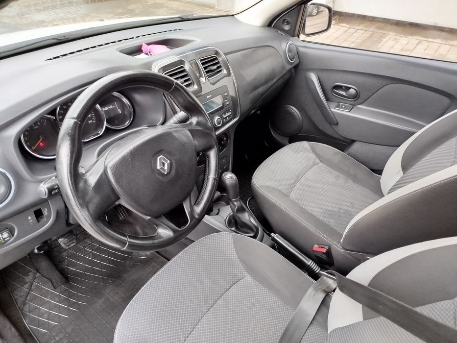 Продам логан 2016 рік газ 4