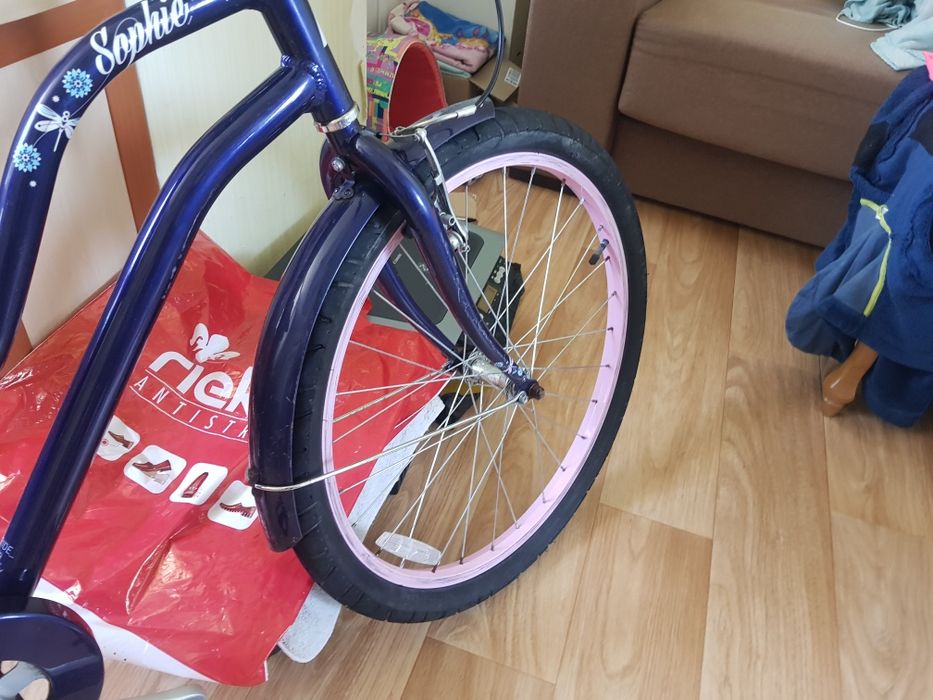 Продам велосипед для девочки. 24 колеса