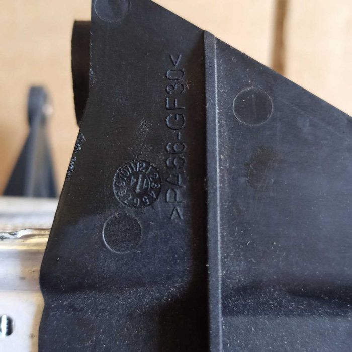 030476 NRF Інтеркулер для Skoda, Volkswagen