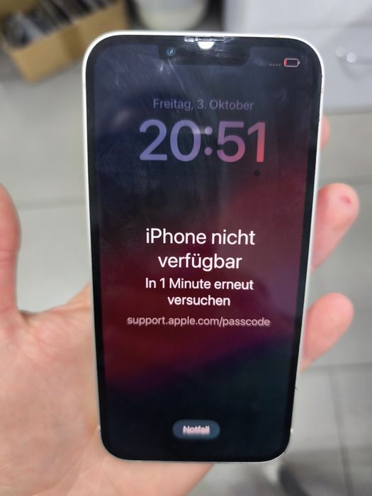 дисплей iPhone 13 original з дефектом