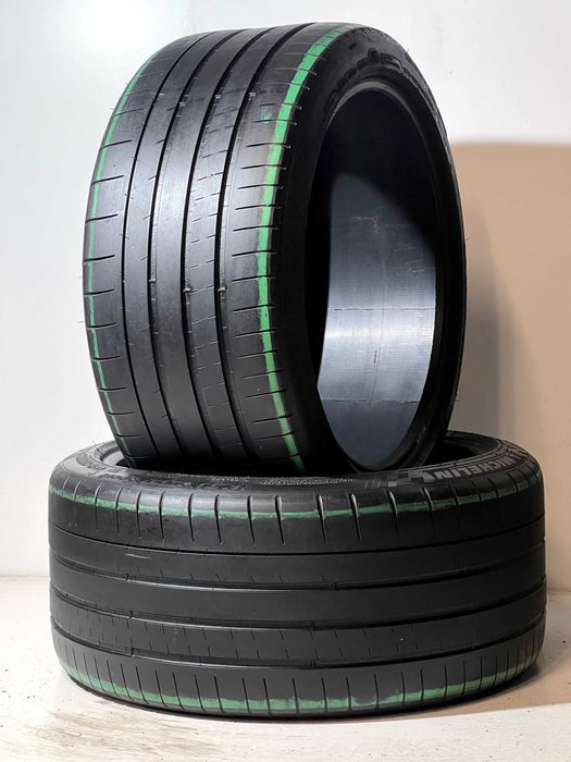 Pneus Michelin Pilot Super Sport - 275/35/19 - Excelentes
