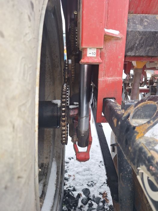 Дискова сівалка SIMULTA 2500 приципна з катками на два бачки