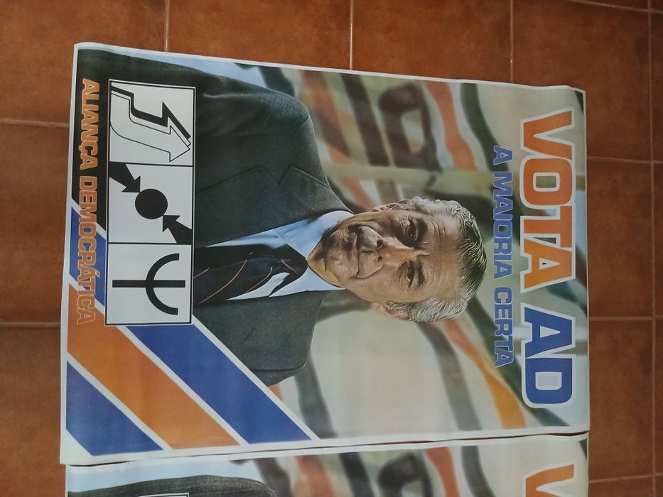 Antigos Cartazes Politicoa AD