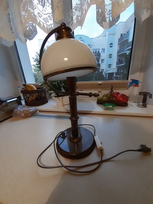 Mosiężna lampka nocna stojąca