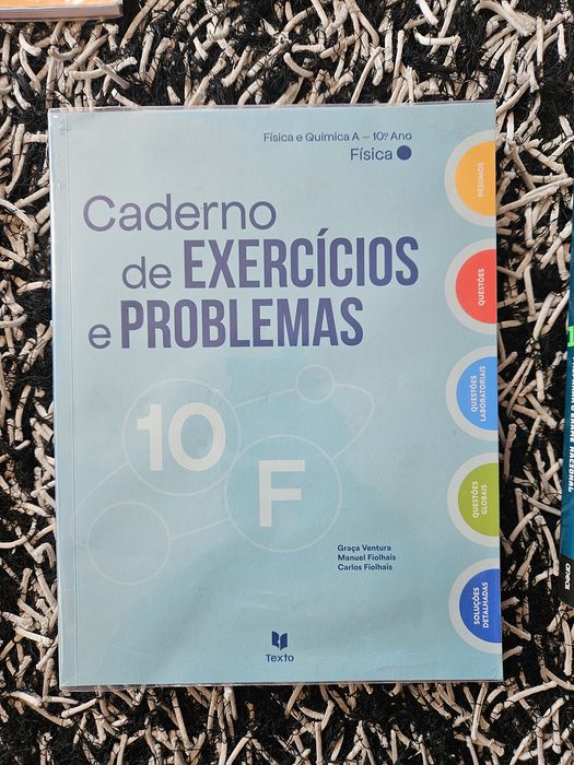Livros de exames/exercícios de Física e Química A