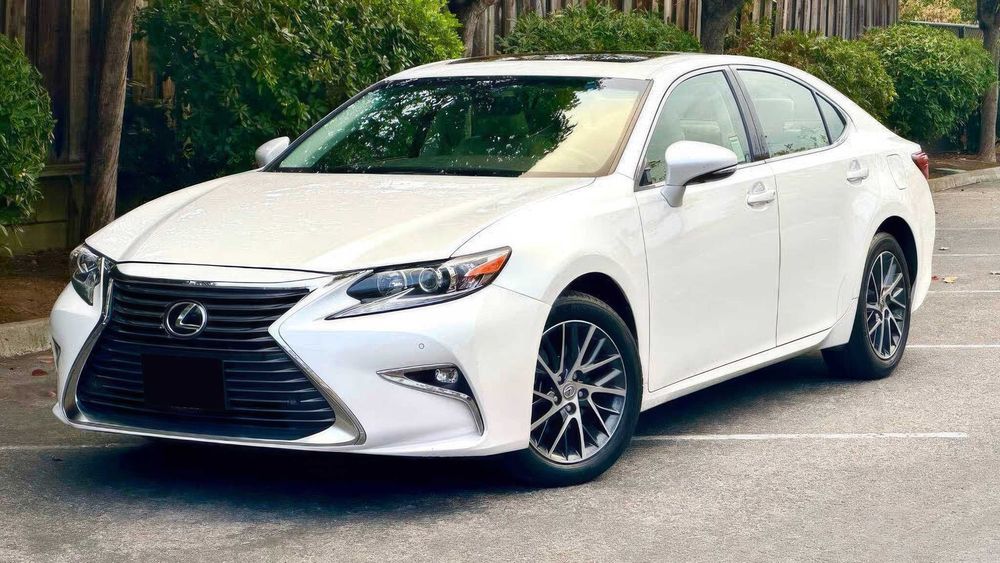 Lexus ES 350      2016