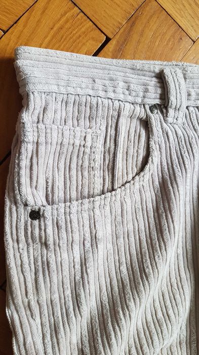 Spodnie jasne bezowe material ( nie jeans ) rozmiar S/M