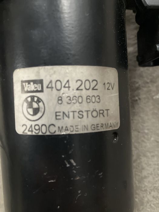 BMW E39 - silniczek wycieraczek przód