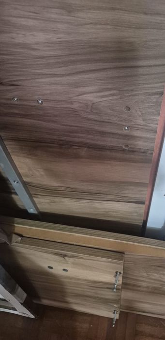 Conjunto cama de casal e mesas de cabeceira Conforama