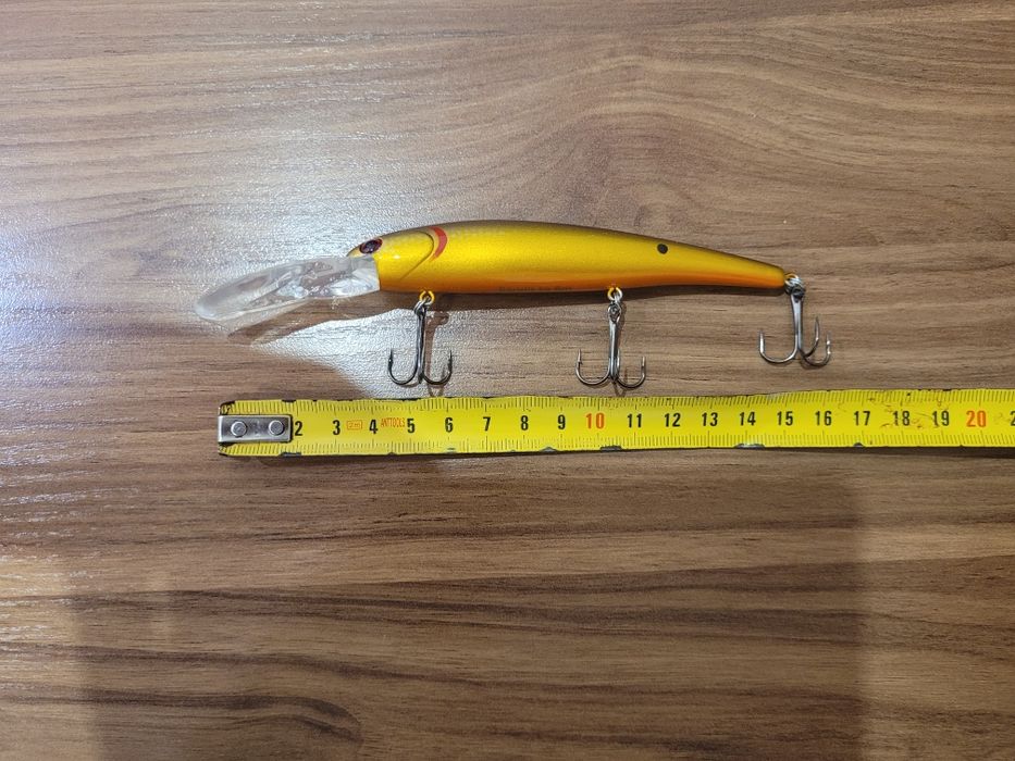 Воблер на хищника