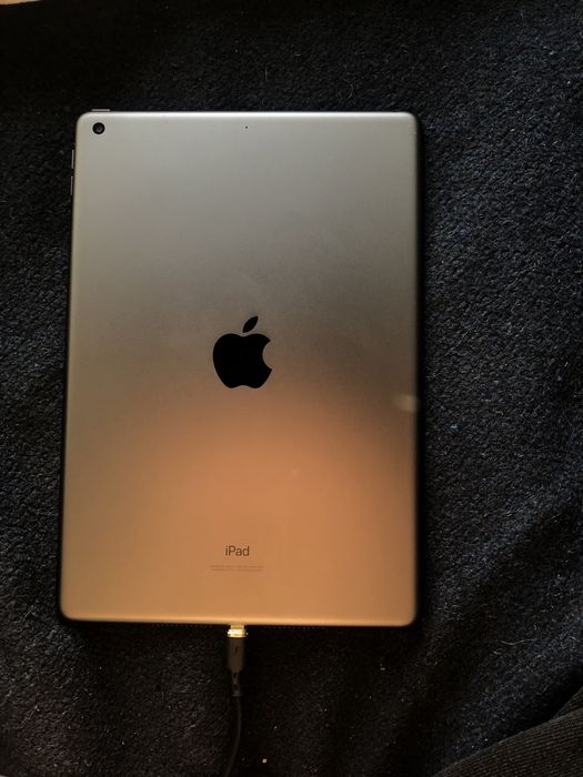 Продам IPad 9, 64GB, в ідеальному стані
