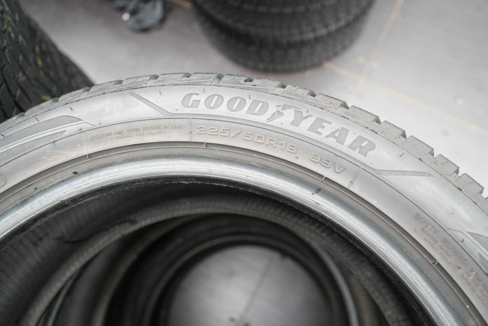 Opony zimowe Goodyear UltraGrip 225/50 R18