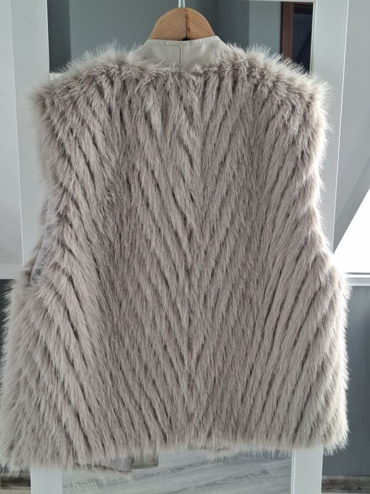 Włoska kamizelka futerko z cyrkoniami uni