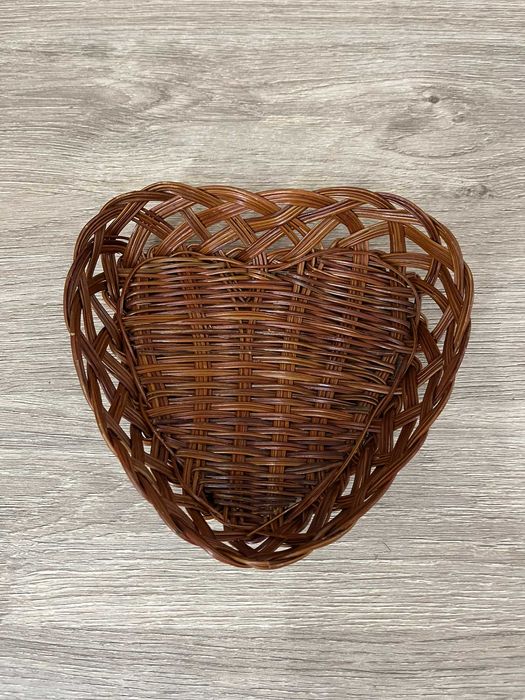 koszyk wiklinowy serce koszyczek