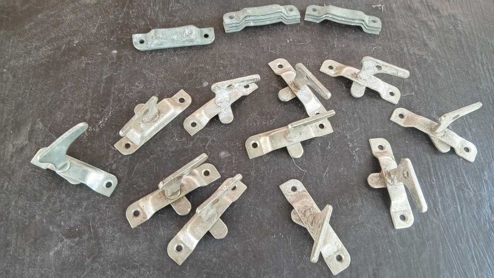 Замки Защелки Ручки Петли дверные - оконные СССР