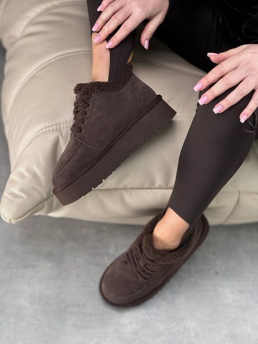 Женские замшевые угги лоферы на шнурках