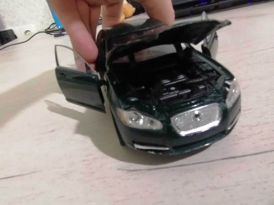 Jaguar XF 1.24 welly