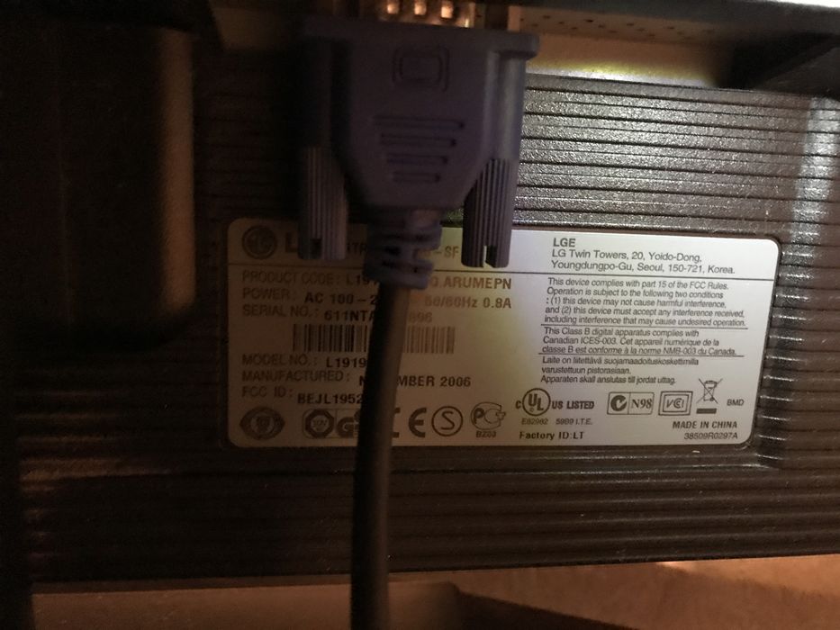 Монітор Flatron L1919S 60 HZ