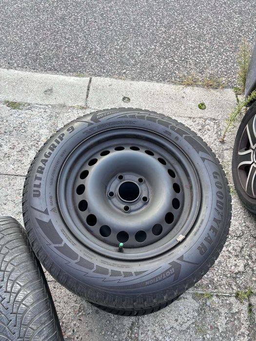 Koła zimowe Opel Astra H 195/65 R15 Goodyear Ultragrip 9