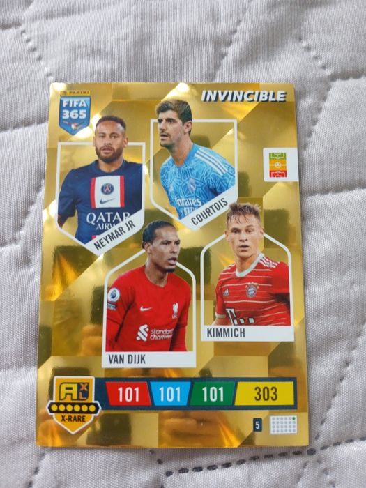 Karta Panini fifa 365 invincible