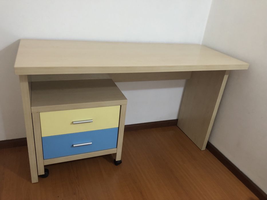 Secretaria + bloco 2 gavetas