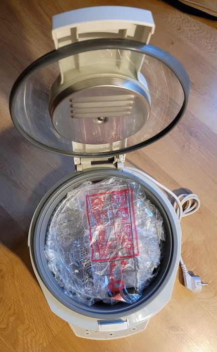 Frytownica i garnek wielofunkcyjny AX 979D, Holden, stan b. dobry