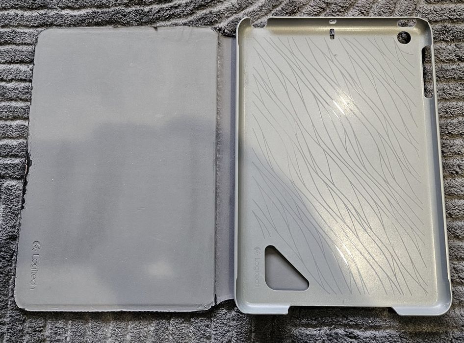 iPad mini + etui Logitech