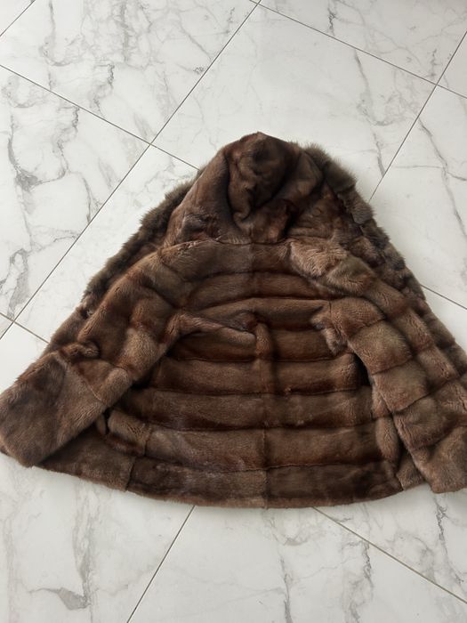 Норкова шуба с куницей