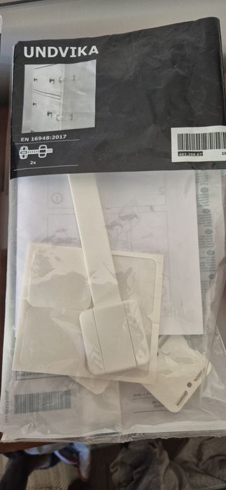 Fechos de segurança IKEA UNDVIKA + protetores de cantos