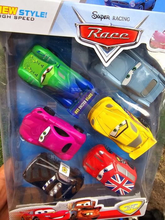 Ekstra zestaw samochodzików dla dzieci Cars Auta nowe