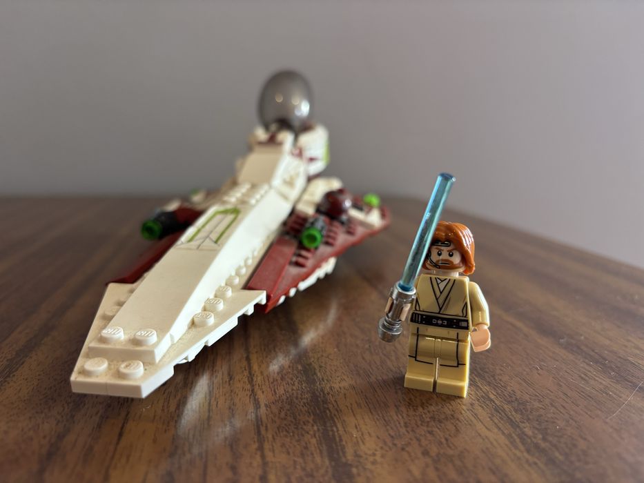LEGO Star Wars 75191 Jedi Starfighter com Hyperdrive