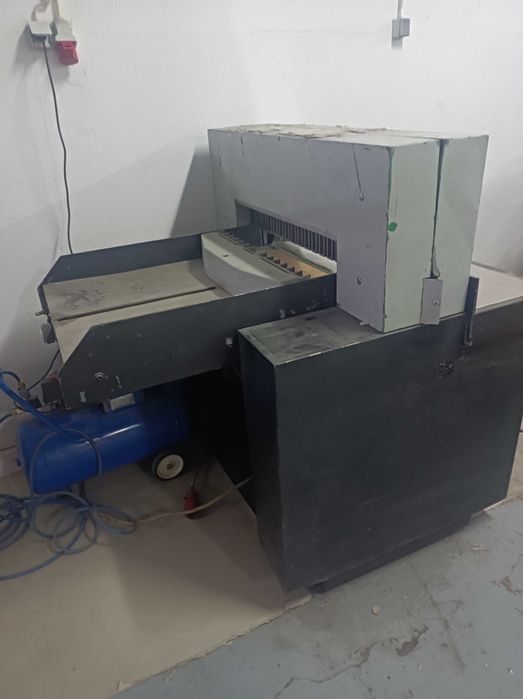 Guilhotina industrial 70 cm de boca.