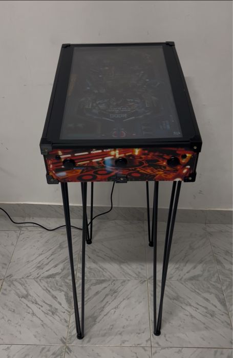Mesa de Flippers/ Pinball digital - conceito económico