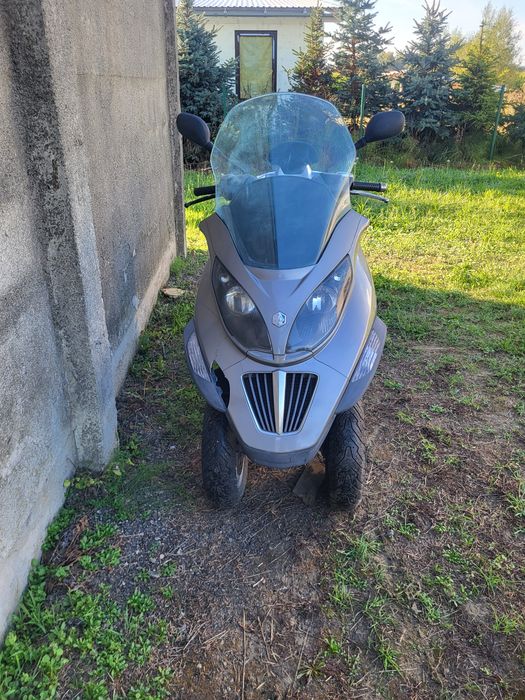 PIAGGIO MP3 300 piaggio 300 mp3