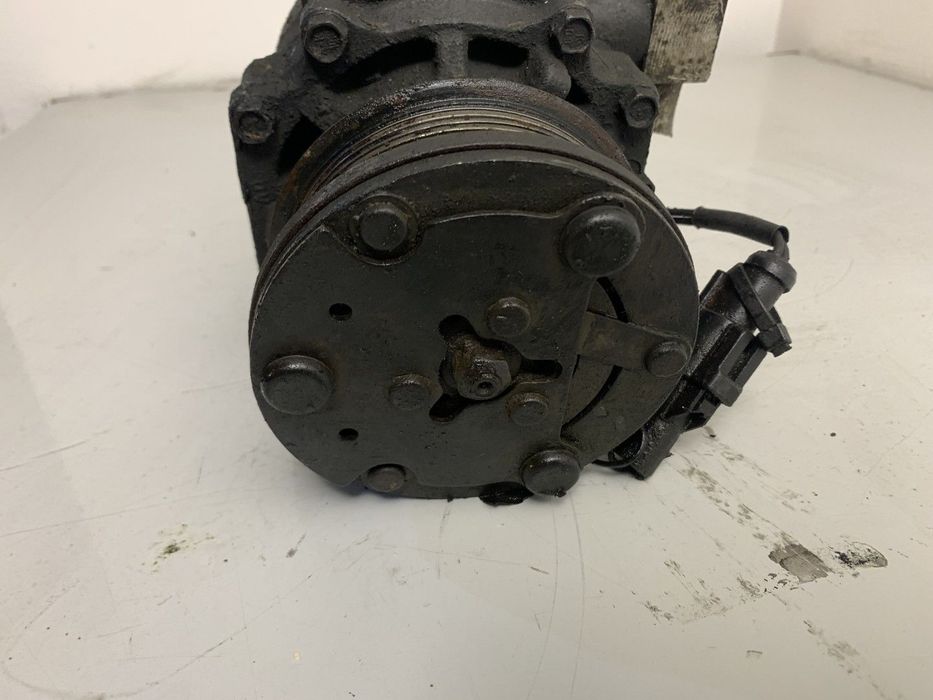 Compressor de ar condicionado FORD FOCUS 1.8 TDCi REF. MOTOR F9DA