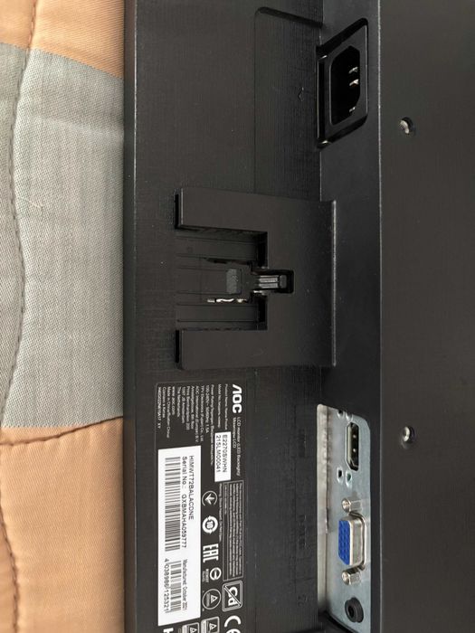 Monitor AOC 21.5"