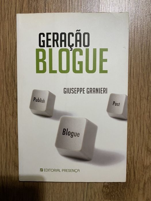 Livros vários: 10€ cada oferta portes -lote 1