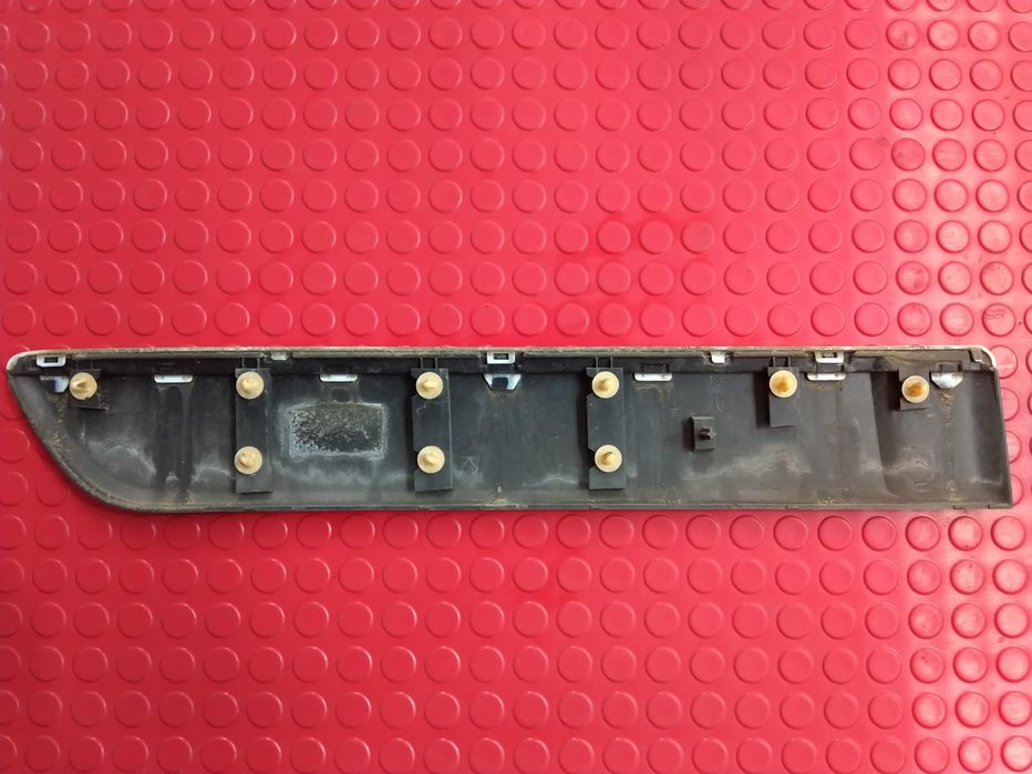 Pala / Friso Trás Esquerdo - RENAULT TWINGO III (BCM_, BCA_)