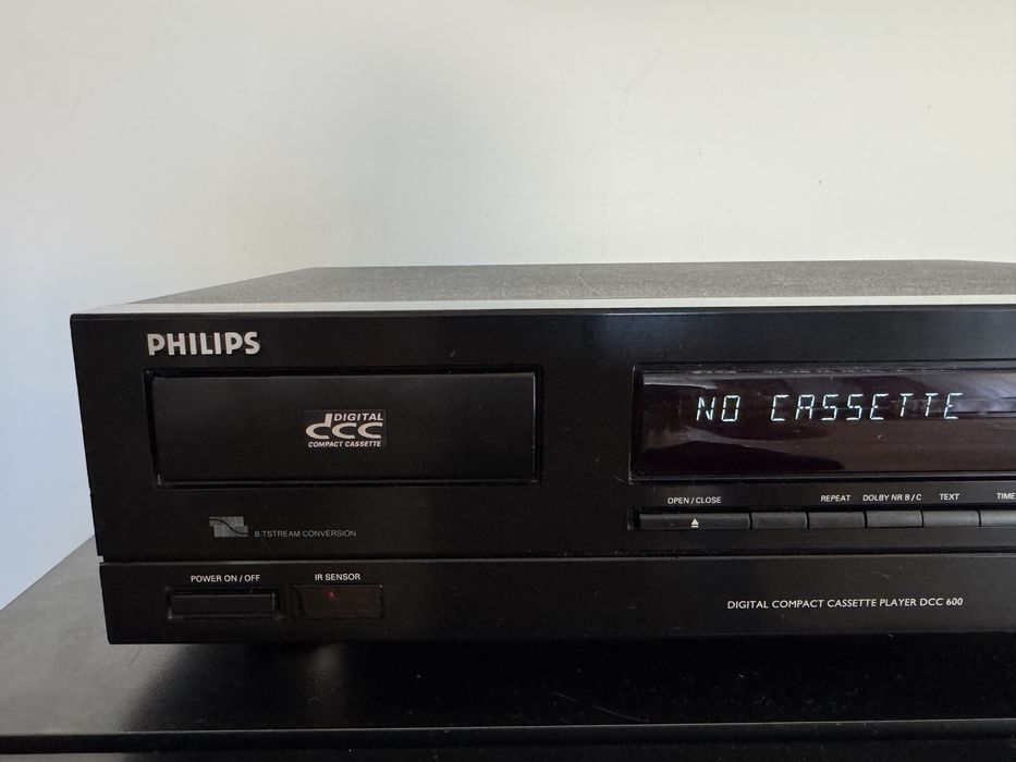 Magnetofon cyfrowy Philips DCC 600